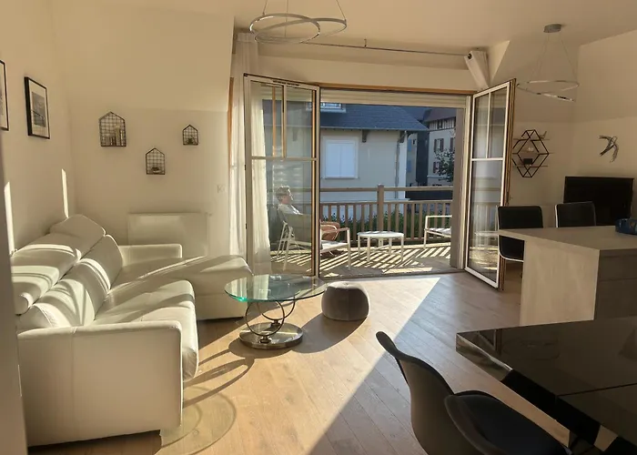 La Presqu'ile 2 Bedrooms With Terrace And Garage
