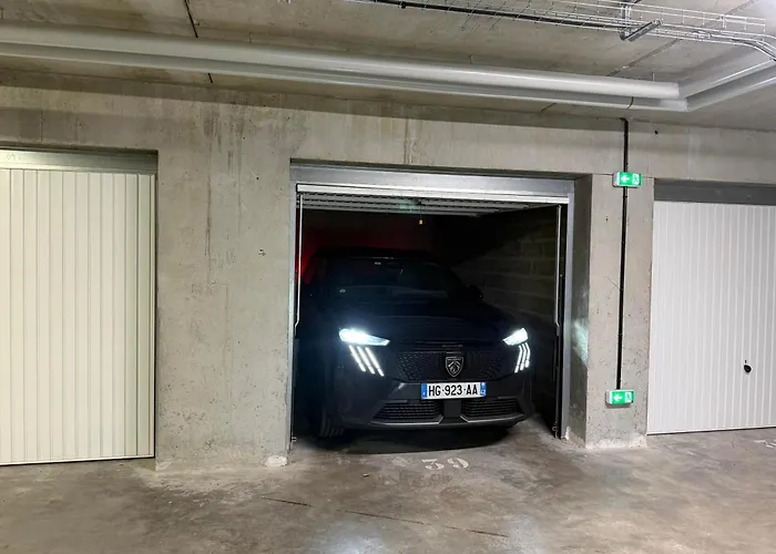 La Presqu'ile 2 Bedrooms With Terrace And Garage *