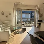 La Presqu'ile 2 Bedrooms With Terrace And Garage