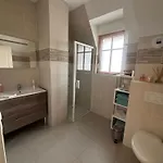 La Presqu'ile 2 Bedrooms With Terrace And Garage
