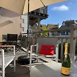 La Presqu'ile 2 Bedrooms With Terrace And Garage Apartment Deauville