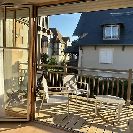 La Presqu'ile 2 Bedrooms With Terrace And Garage Lägenhet