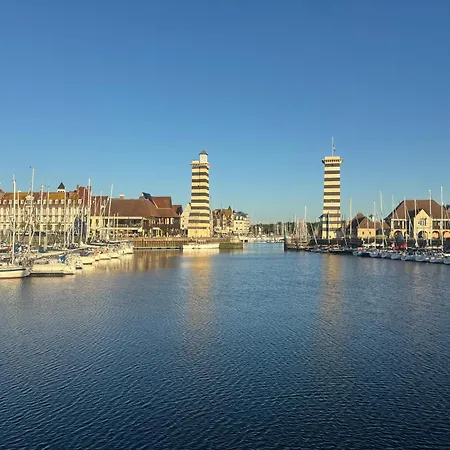La Presqu'ile 2 Bedrooms With Terrace And Garage Daire Deauville
