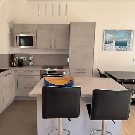 La Presqu'ile 2 Bedrooms With Terrace And Garage