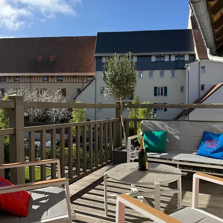 La Presqu'ile 2 Bedrooms With Terrace And Garage * Deauville