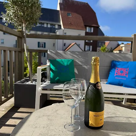 La Presqu'ile 2 Bedrooms With Terrace And Garage