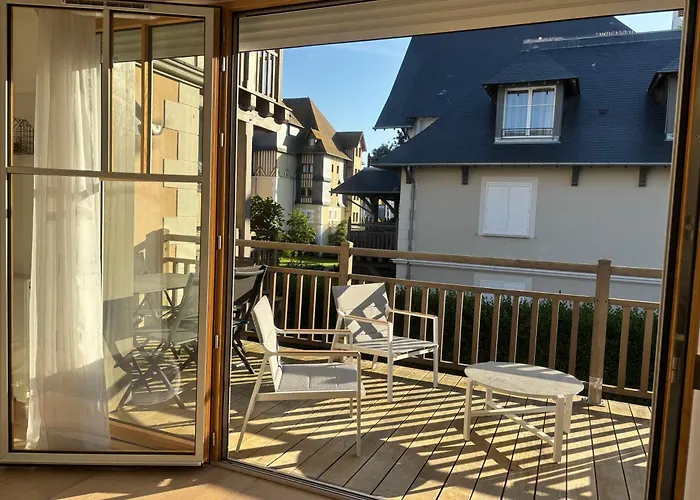 La Presqu'ile 2 Bedrooms With Terrace And Garage Lägenhet