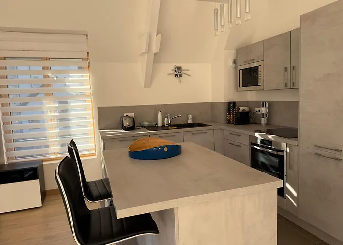 La Presqu'ile 2 Bedrooms With Terrace And Garage Lägenhet *