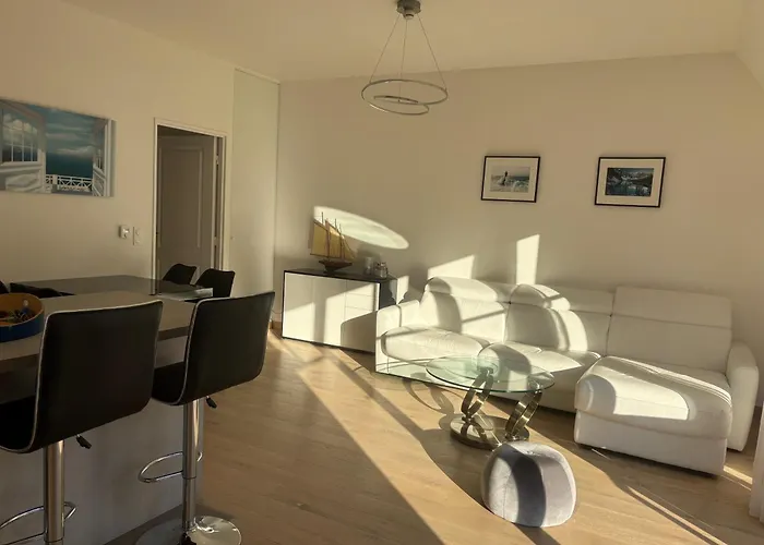 Daire La Presqu'ile 2 Bedrooms With Terrace And Garage Deauville